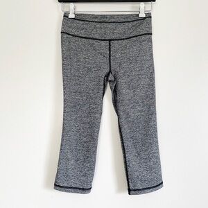 PINK Victoria’s Secret Sport Crop Leggings Gray XS
